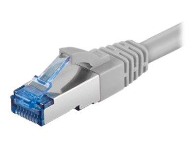Nahaufnahme eines grauen Ethernet-Netzwerkkabels mit einem blauen RJ45-Steckerverbinder.