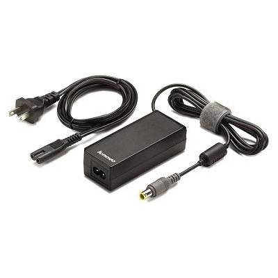 Lenovo-Laptop-Netzteil mit Stromkabeln und Stecker, shown auf weißem Hintergrund.