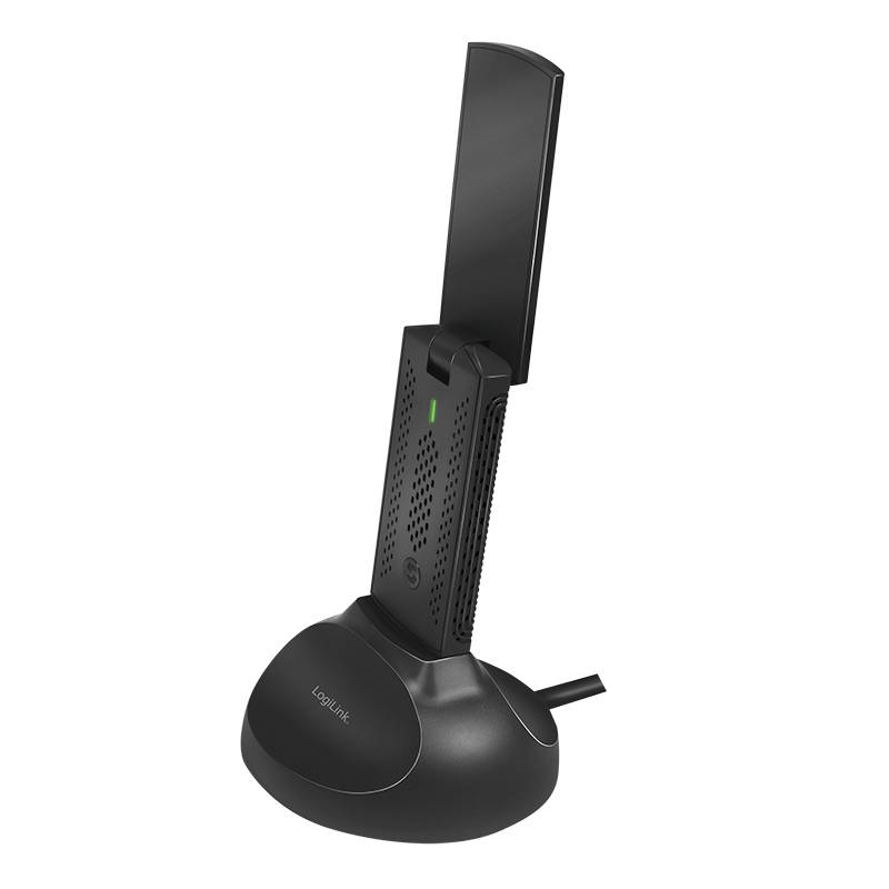 Schwarzer Logitech-Wireless-Adapter in einer Desktop-Ladestation mit hoher Antenne auf weißem Hintergrund.
