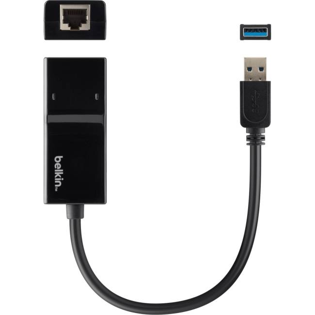 Belkin-Adapter mit USB-A-Stecker und Ethernet-Anschluss, verbunden durch ein kurzes Kabel.