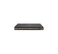 Schwarzer Netzwerk-Switch von vorne abgebildet mit mehreren Ethernet-Anschlüssen auf der Frontplatte