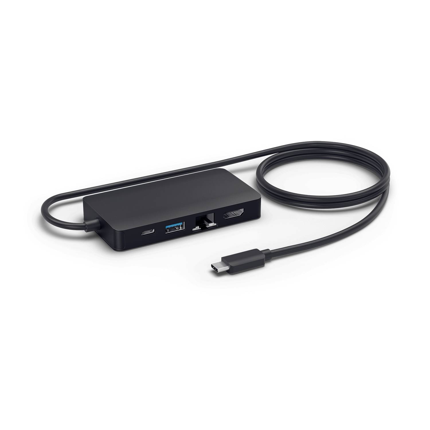 USB-C-Hub mit angeschlossenem Kabel, das mehrere Anschlüsse zeigt, darunter USB, Ethernet und HDMI auf einem schwarzen rechteckigen Adapter.