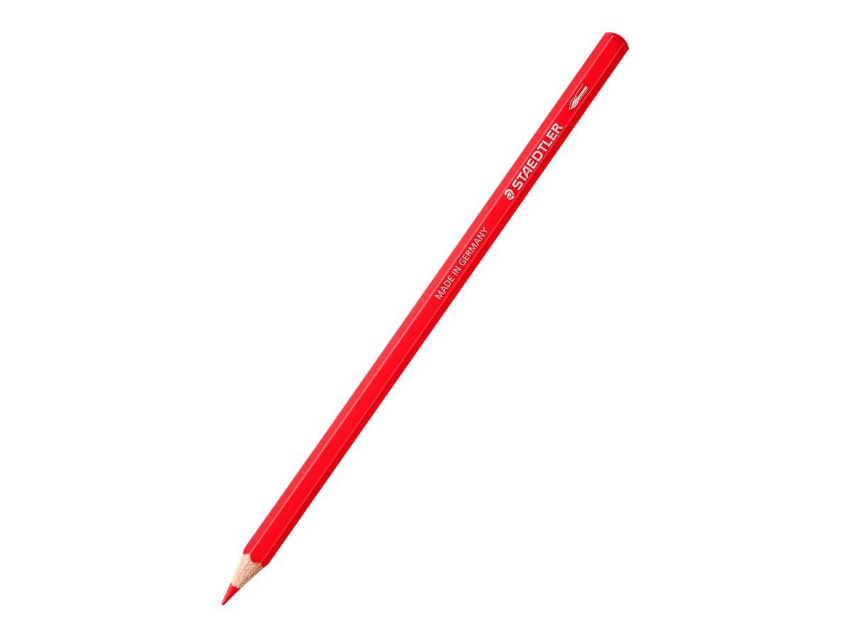 Roter Staedtler Buntstift, diagonal auf weißem Hintergrund dargestellt.
