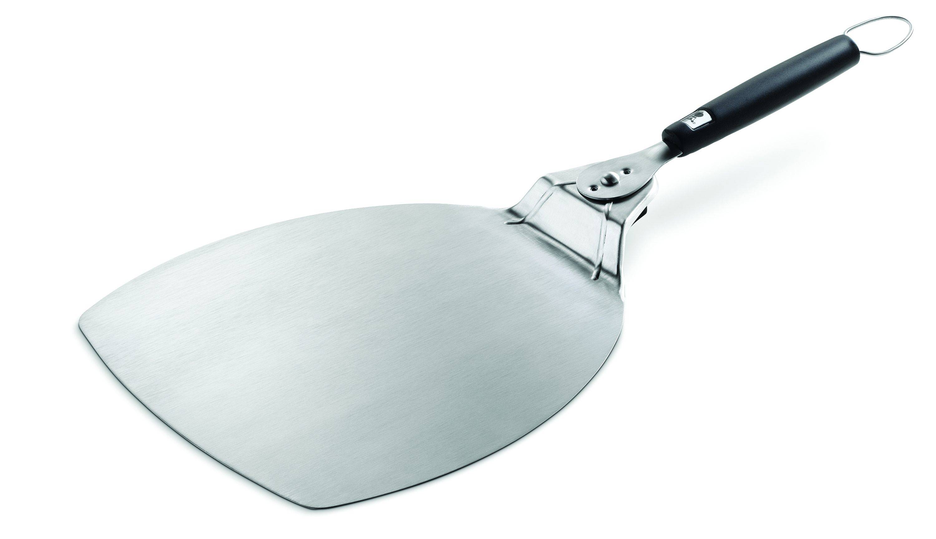 Metalspatel mit breiter flacher Klinge und schwarzem Griff, auf weißem Hintergrund abgebildet.