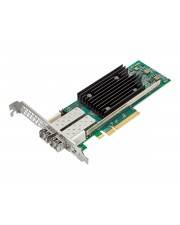 Eine PCIe-Erweiterungskarte mit einem großen schwarzen Kühlkörper und zwei vorderen Anschlüssen, dargestellt auf weißem Hintergrund.