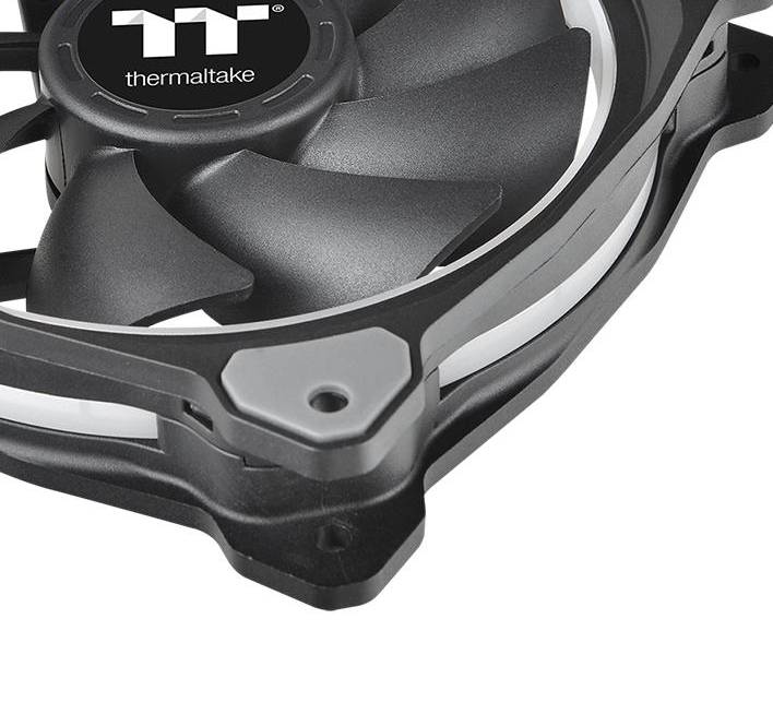 Thermaltake Riing PLUS 14 LED RGB Radiator Fan TT - Premium Edition - Gehäuselüfter - 140 mm (Packung mit 3)