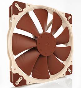 Ein beige und braun gefärbter Computer-Kühlüfter auf weißem Hintergrund gezeigt.