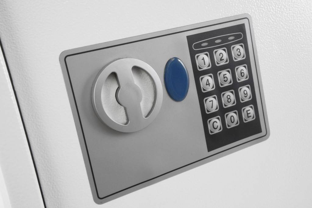 Phoenix Safe Co. KS0033E, Weiß, Zahlenschloss, 430 x 130 x 660 mm