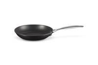 Le Creuset Aluminium-Antihaft flache Pfanne, Rund, Allzweckpfanne, Schwarz, Aluminium, Keramik, Gas, Induktion, 24 cm