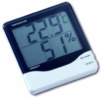 Digitale Thermometeranzeige zeigt 22,9°C und 51% Luftfeuchtigkeit an.