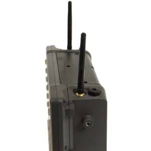 Schwarzer kabelloser Router oder Modem mit zwei Antennen auf weißem Hintergrund.