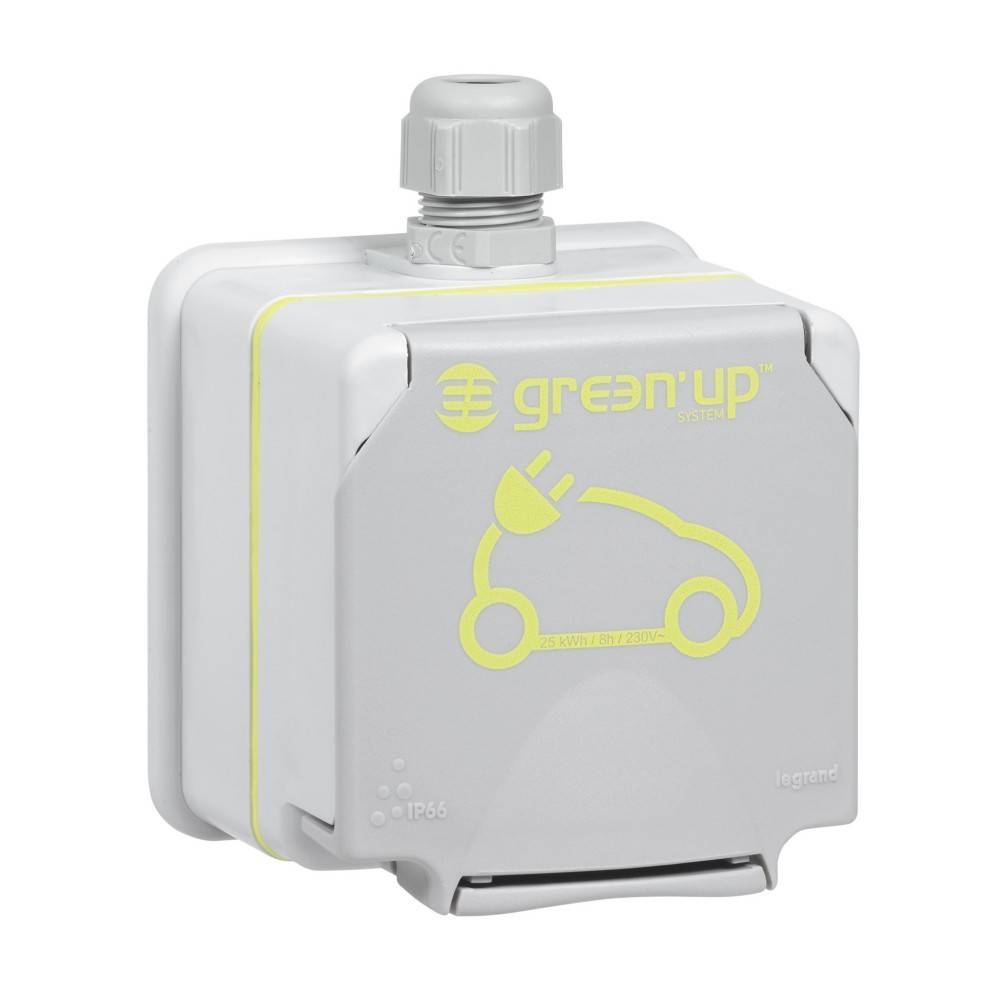 Elektrische Ladedose für E-Autos mit 'grünem' Logo, graues Gehäuse, geeignet für den Außeneinsatz; kompaktes Design für Wohnungsinstallation.
