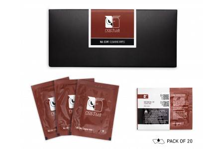Kaffee-Verpackungsset mit einer schwarzen Schachtel mit der Aufschrift „Noctua Coffee Beans", drei braune Beutel und ein gefaltetes Paket mit der Aufschrift „Pack of 20"".