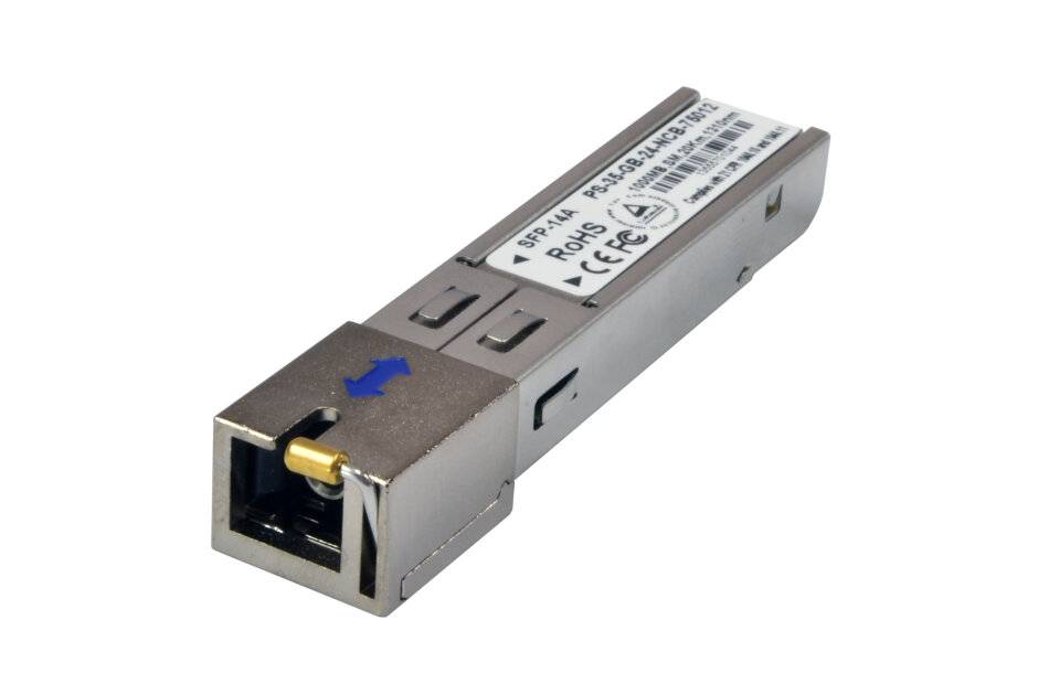 Silberfarbenes Glasfaser-Transceiver-Modul mit RJ45-ähnlichem Anschluss und blauem Pfeil-Indikator, dargestellt auf weißem Hintergrund.