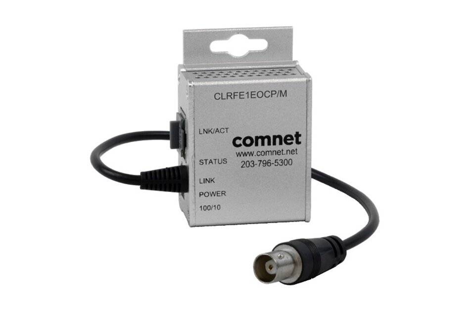 Foto eines ComNet CLRFE1EocP/M Ethernet-über-Koaxialkabel-Medienwandlers mit angeschlossenen Kabeln und sichtbaren Statusbezeichnungen.