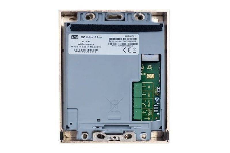 2N IP Solo Surface NoCam, Netzwerk Türstation, 1 Ruf Taste, ohne Kamera, IK08, IP54, Aufputzmontage