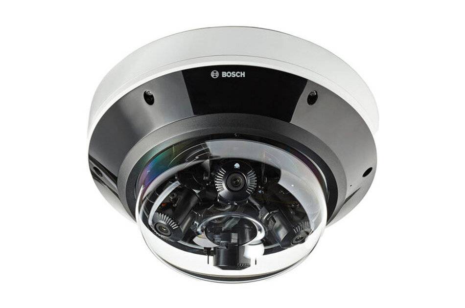 Bosch Kuppelsicherheitskamera mit transparentem unteren Gehäuse und mehreren sichtbaren Objektiven, die in einer deckenmontiertes Gehäuse eingebaut sind.