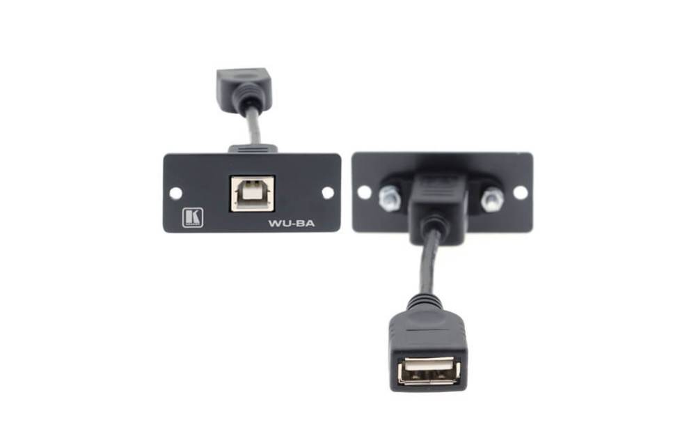 WU-BA' USB-Adapter mit Metallmontageplate, Vorder- und Rückansicht. Ausgestattet mit einem USB A- und B-Anschluss zur Verbindung.
