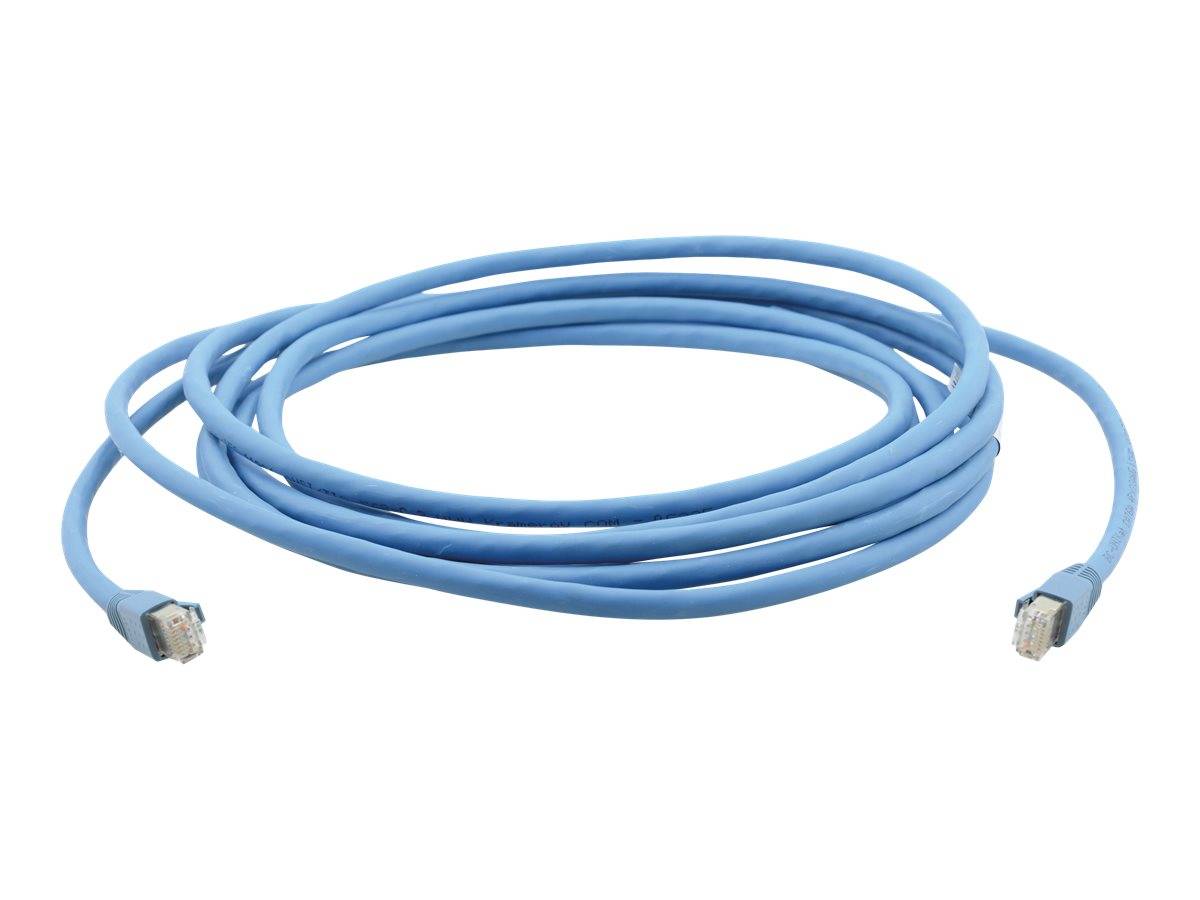 Aufgerolltes blaues Ethernet-Kabel mit zwei RJ45-Steckern auf weißem Hintergrund.