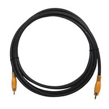 Aufgerolltes schwarzes Kabel mit gelben Steckern an beiden Enden, isoliert auf weißem Hintergrund dargestellt.