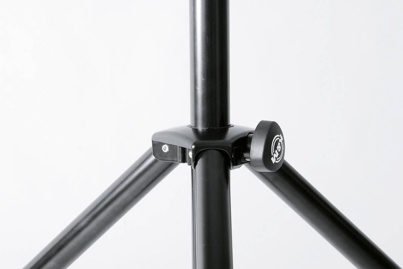 KOENIG & MEYER Robustes 3-Bein Boxenstativ mit Auszugssicherung (höhenverstellbar 1.375 - 2.185mm | Belastbarkeit max.