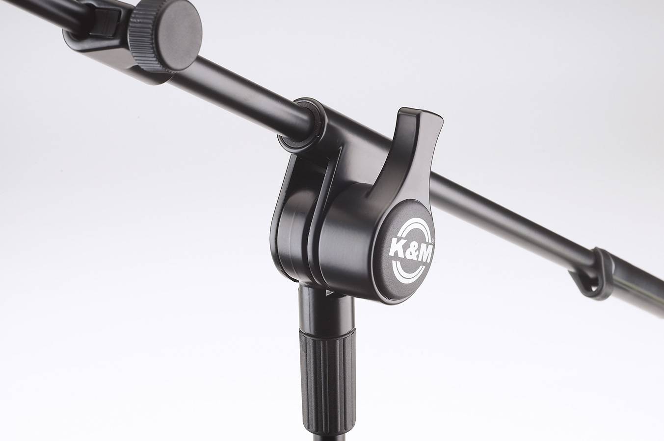 KOENIG & MEYER Mikrofonstativ mit ausziehbarem Schwenkarm (Schwenkarmlänge von 600 bis 955 mm | 3/8" Gewindeanschluss) -