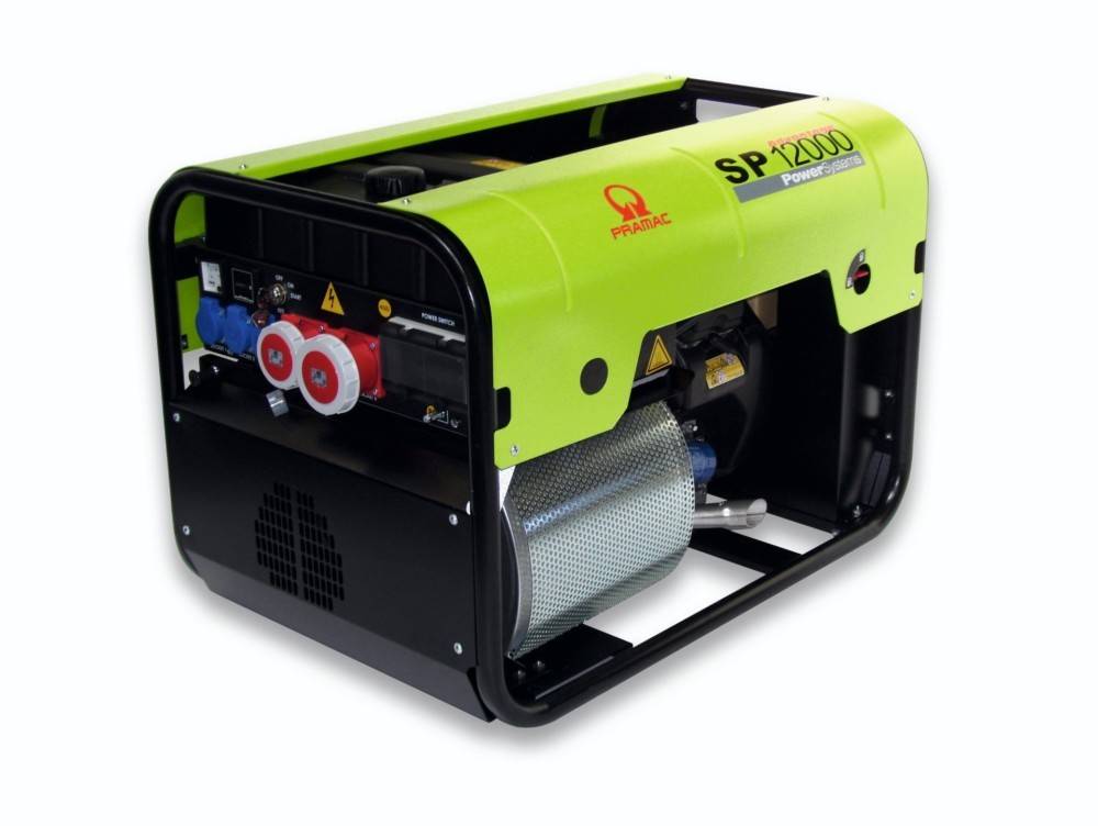Ein grüner und schwarzer tragbarer Generator mit verschiedenen Steckdosen und Anzeigen, beschriftet mit 'SP 12000'.