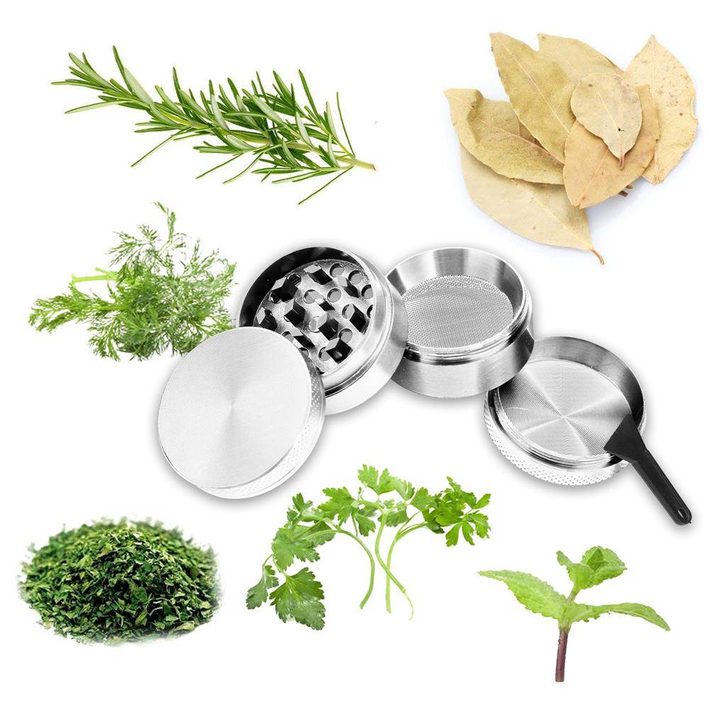 Intirilife Grinder in METALLIC SILBER – 4-teiliger Küchen Crusher aus Metall zum Zerkleinern und Schreddern von Kräutern, Gewürzen, Tabak, Pflanz