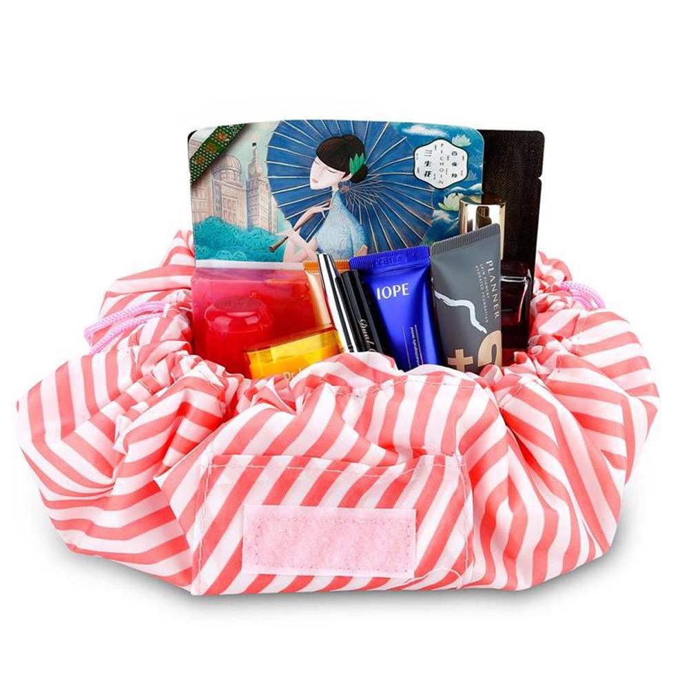 Intirilife Kosmetiktasche in ROSA GESTREIFT – Runder One Step Kulturbeutel mit Kordelzug zum Zusammenziehen mit 2 inneren Reißverschlussfächern id