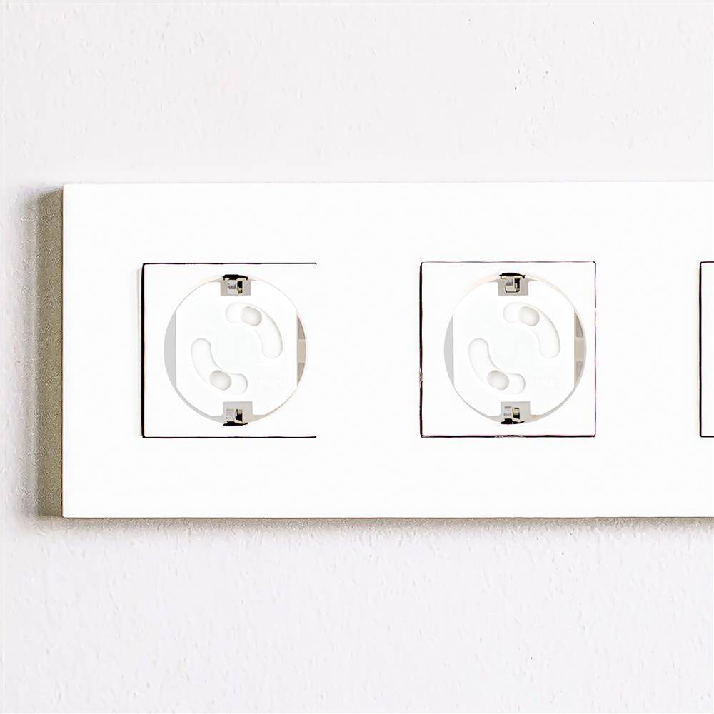 Intirilife Klebe Steckdosen Abdeckung in WEISS – 20er Set Steckdosenschutz zum Kleben mit Drehmechanik für besseren Schutz – Steckdosensicherung