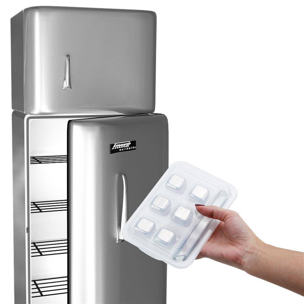 Intirilife Whiskey Steine in SILBER – 6 Stück wiederverwendbare Edelstahl Eiswürfel mit Aufbewahrungsbox perfekt geeignet für Whisky – Kühlste