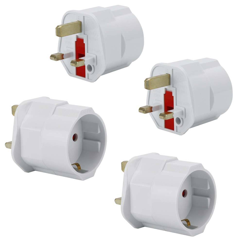 Intirilife 4x Steckdosen Adapter in WEISS – 4er Set UK Typ G auf EU Schuko Steckdosen Stromadapter Reisestecker für z.B. UK, Irland, Singapur, Mala