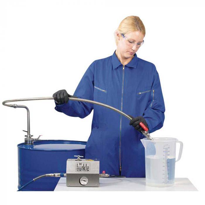 Entnahmesystem für Lösemittel - mit Auslaufschlauch - flexible Anschlussmöglichkeiten - Eintauchtiefe 95 cm - für Fässer bis ca. 220 l - Förderl