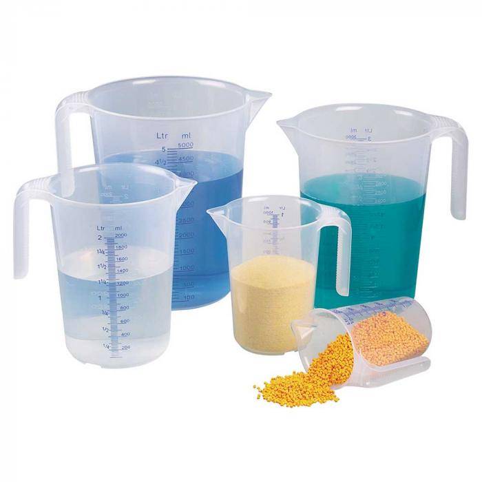 Messkanne Industrie - PP - offener Griff - stapelbar - mit geprägter und blau gedruckter Graduierung - Inhalt 500 ml - Durchmesser 90 mm - Höhe 135