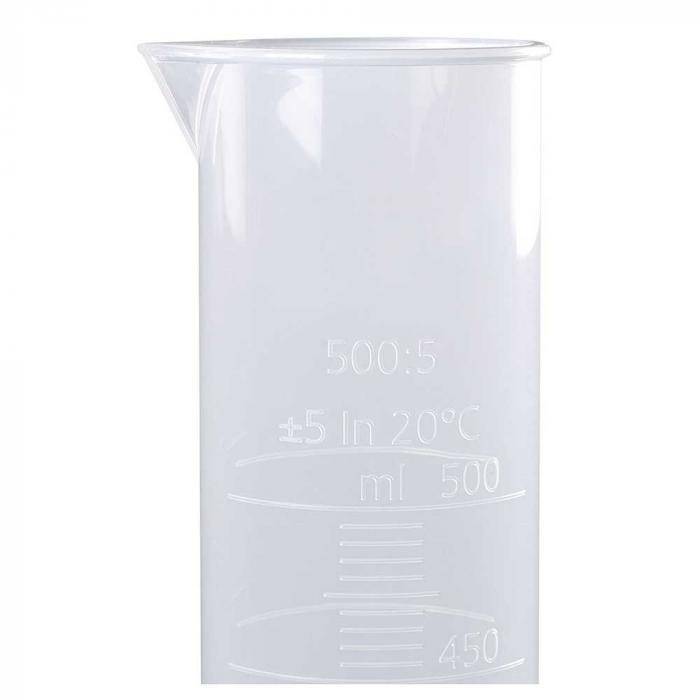 Ein klares 500-mL Messbecherglas mit Ausguss und Messskalen, dargestellt auf weißem Hintergrund.