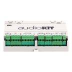 Weißes AudioKit-Elektronikmodul mit zwei grünen Steckklemmenblöcken und aufgedruckten Beschriftungen auf der Frontplatte.