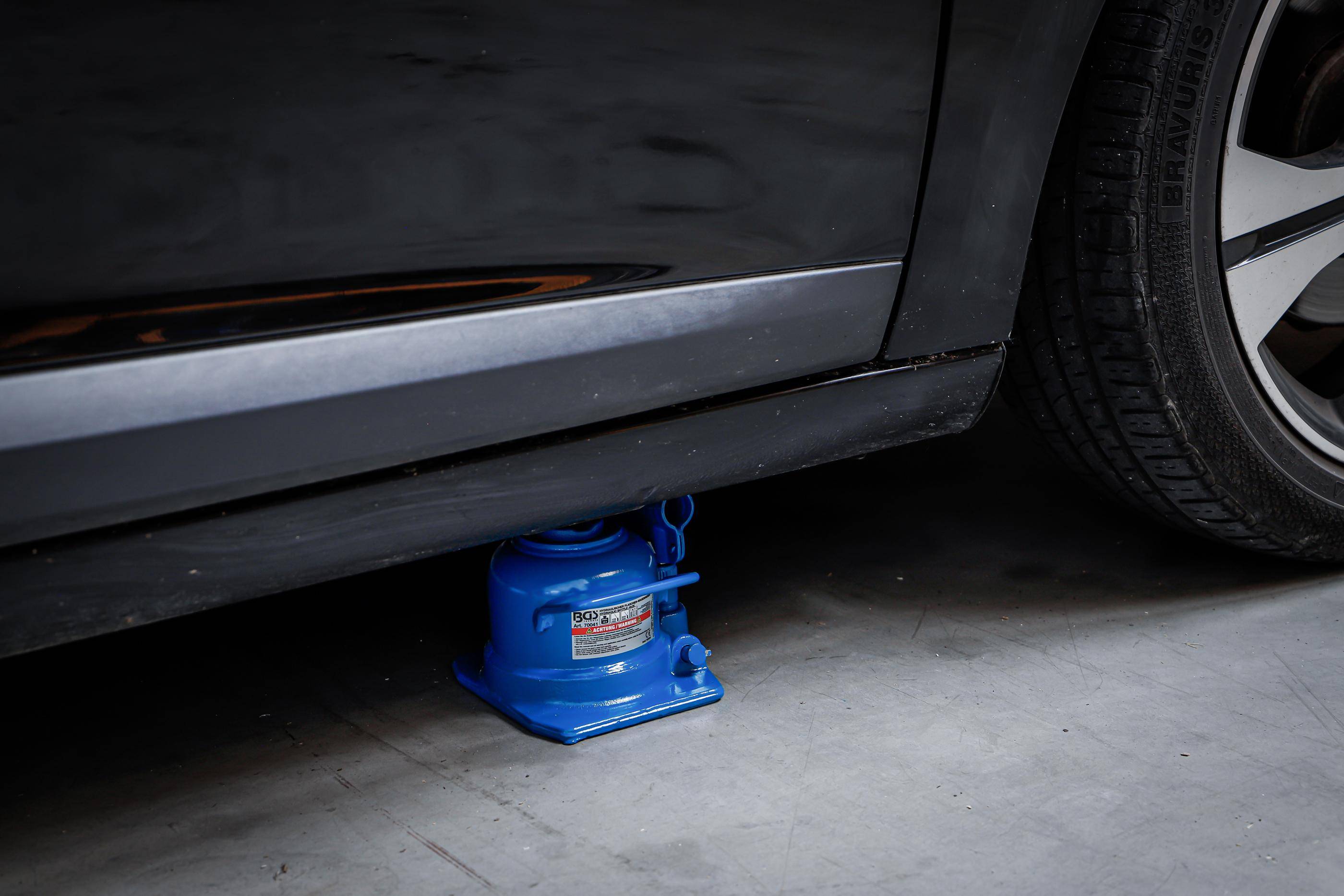 BGS technic Hydraulischer Flaschen-Wagenheber | extra flach | 10 t