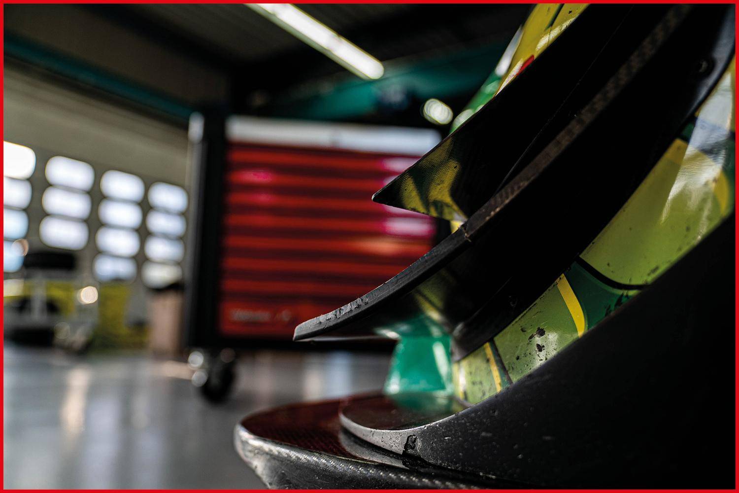 KS TOOLS PERFORMANCEplus P30 SCHWARZ/ROT Werkstattwagen mit 8