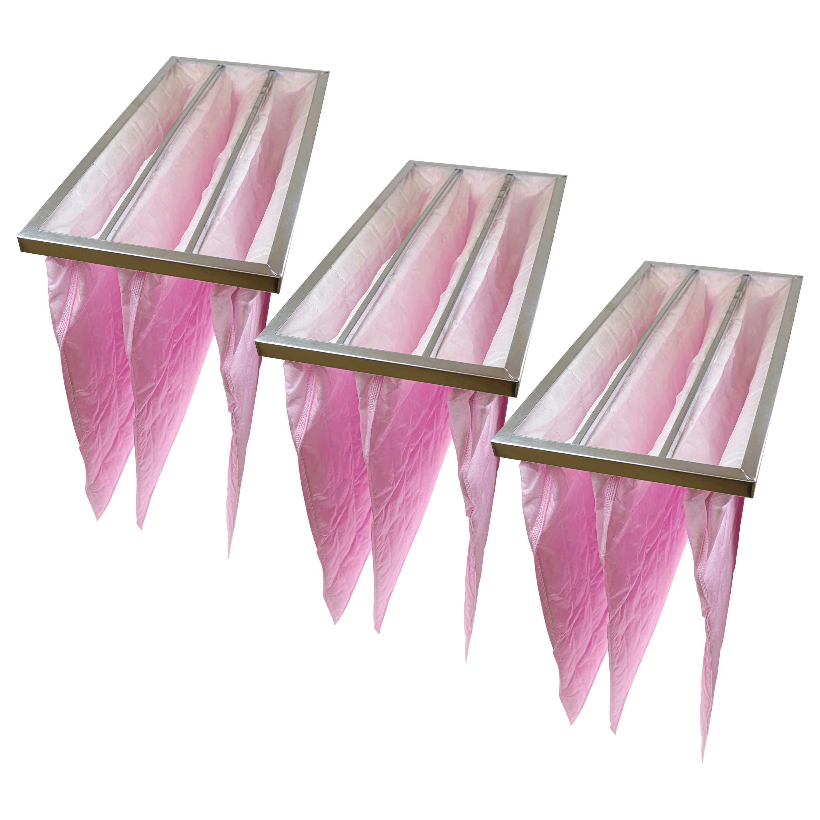 Drei rechteckige Metallluftfilter mit rosa gefälteltem Filtermaterial in verschiedenen Winkeln auf weißem Hintergrund dargestellt.