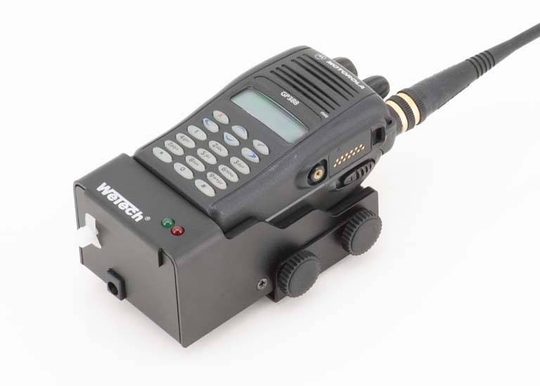 WTC644 KFZ Schnelladegerät Halterung 10V 30V für das MOTOROLA Handfunkgerät DP344 DP388