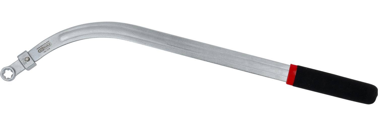 Eine Nahaufnahme einer Schwertklinge mit metallischem Glanz, die eine saubere, scharfe Schneide und eine glatte Oberfläche zeigt.