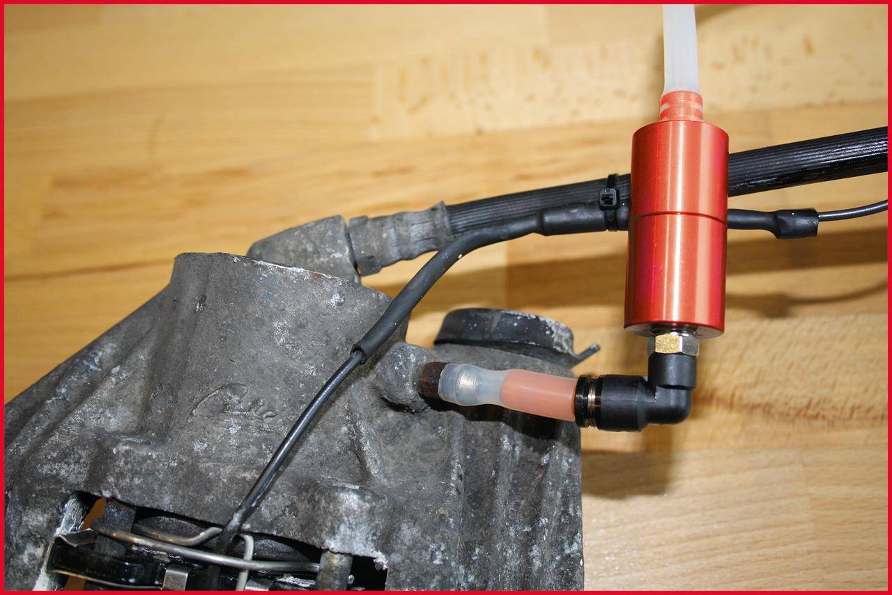 KS TOOLS Ein-Mann-Bremsenentffter mit Auffangflasche