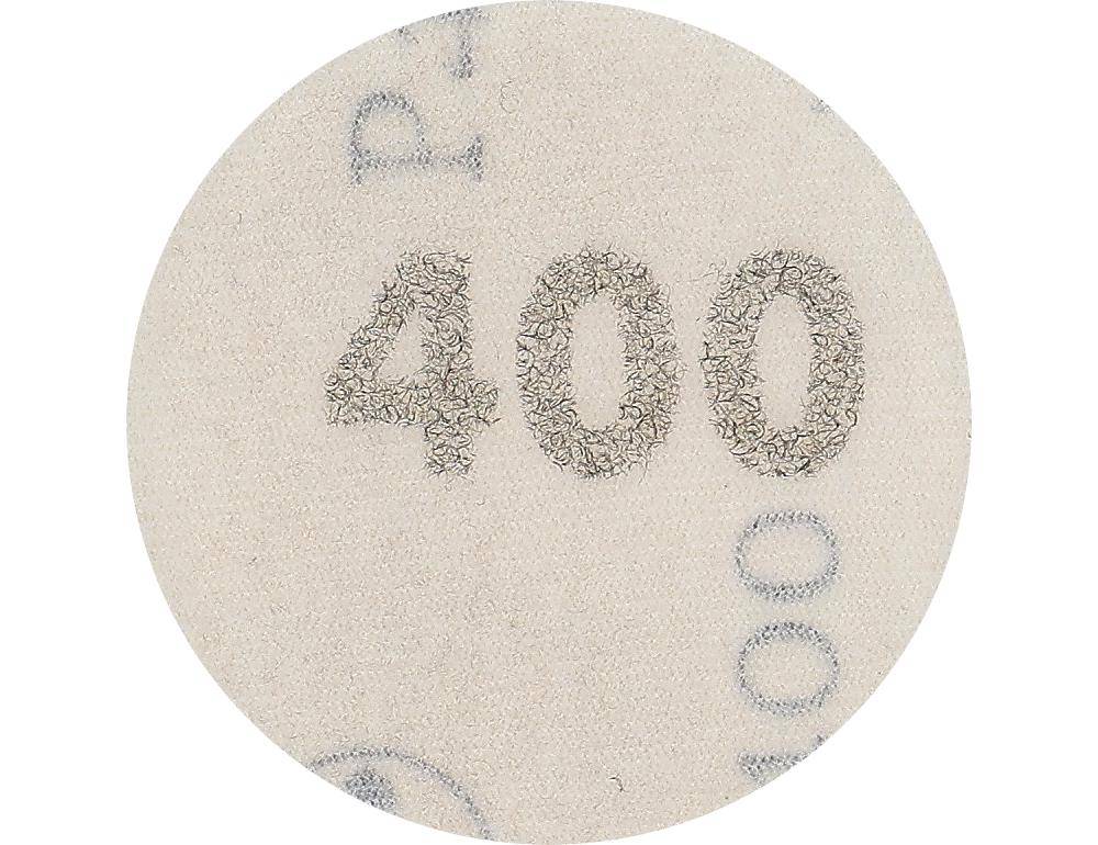 Runde Schleifpapier-Scheibe mit '400' in der Mitte gedruckt, was die Korngröße anzeigt. Die Oberfläche erscheint strukturiert für Schleifzwecke.