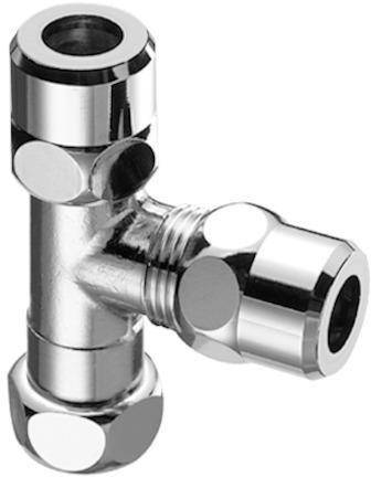 Eine glänzende metallische T-förmige Rohrverschraubung mit zylindrischen Verbindungsstücken, die auf ihrer Oberfläche das Licht reflektiert und für Sanitärinstallationen verwendet wird.