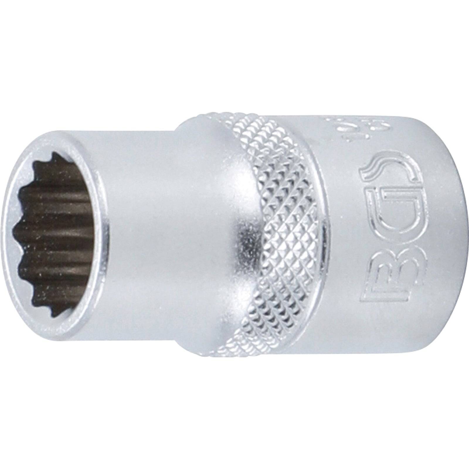 Eine glänzende, silberne Steckdose mit einer gerillten Griffoberfläche, die eine 12-Punkte-Sternöffnung aufweist, mit der Aufschrift 'BGS'. Wird zum Anziehen oder Lösen von Schrauben verwendet.