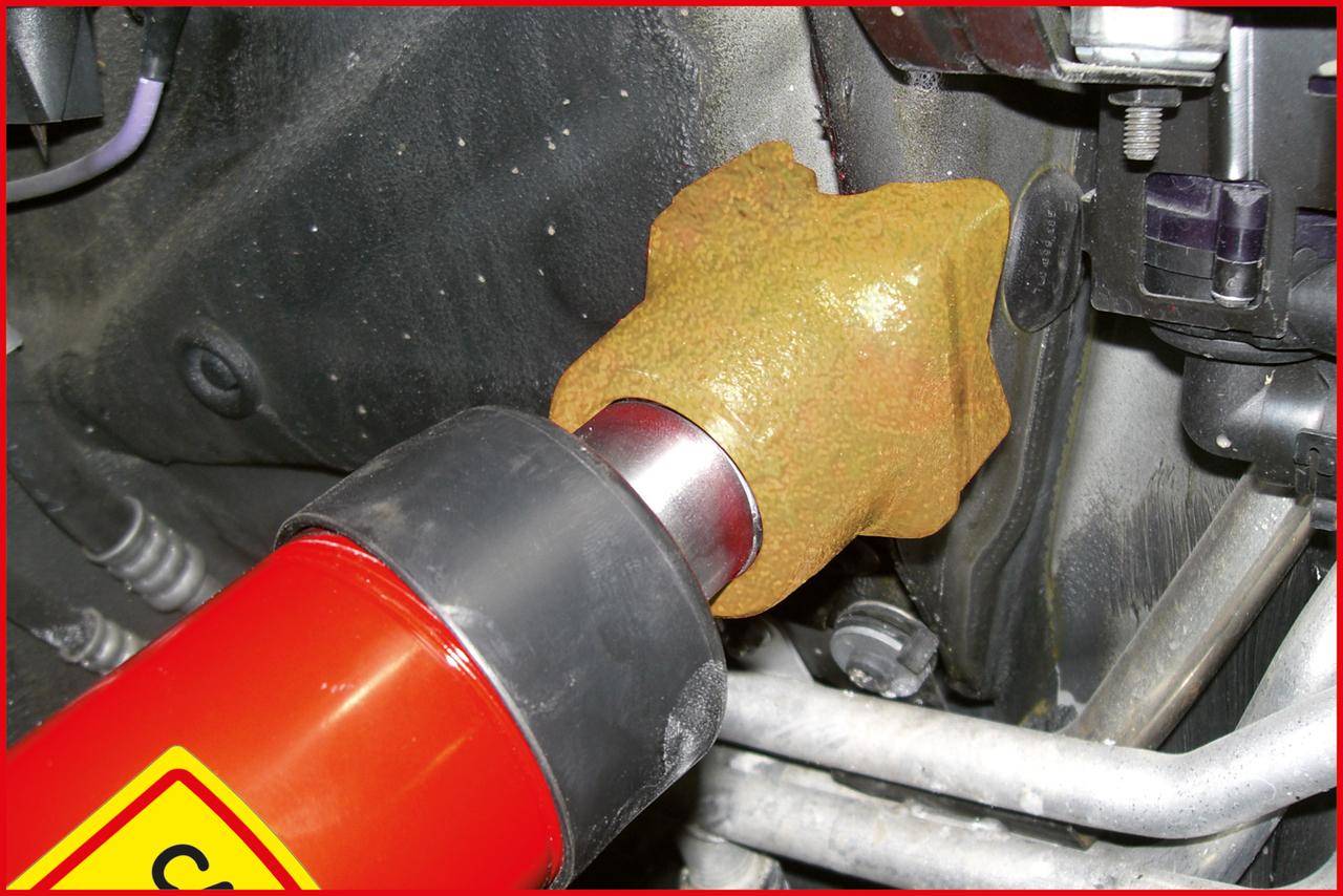 KS TOOLS Hydraulischer KFZ-Richtwerkzeugsatz 10t, 17-tlg