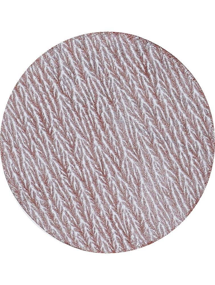 Eine kreisförmige Textur mit parallelen, welligen Linien in einem rötlich-rosa Ton, die einem Stoff oder Webmuster ähnelt.