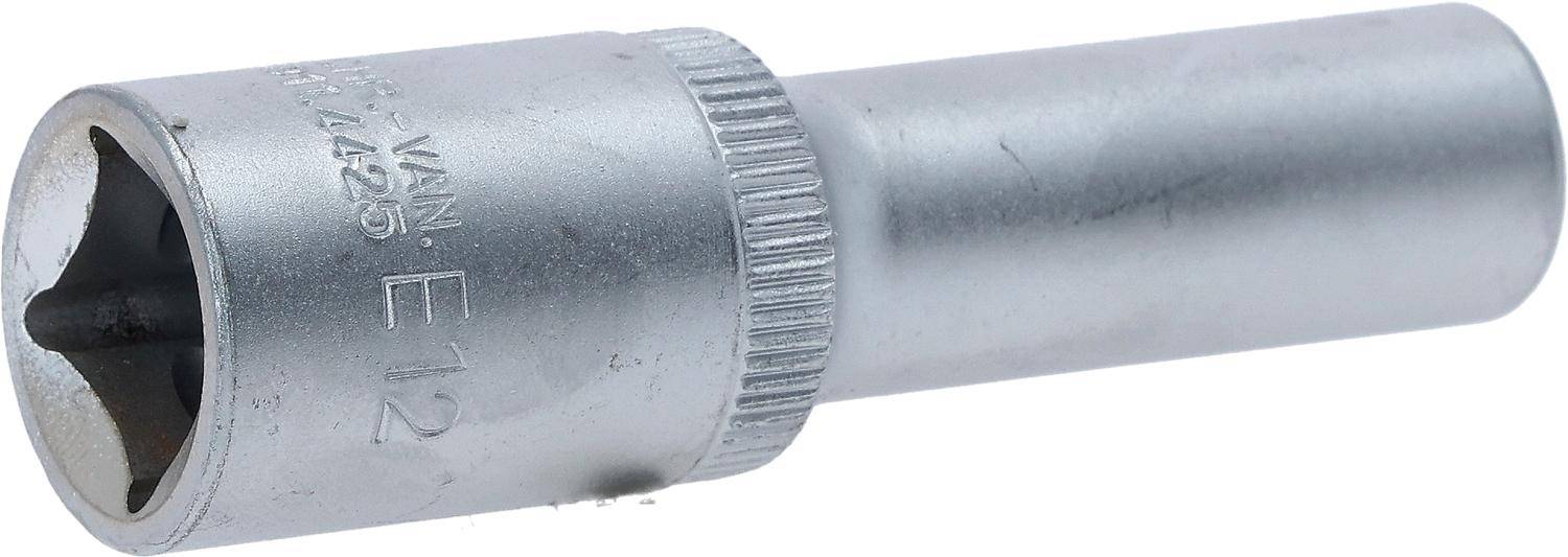 Ein metallisches zylindrisches Werkzeug mit gerilltem Griff an einem Ende, das wie eine Stecknuss oder Teil eines Schraubenschlüssels aussieht und für mechanische Aufgaben verwendet wird.