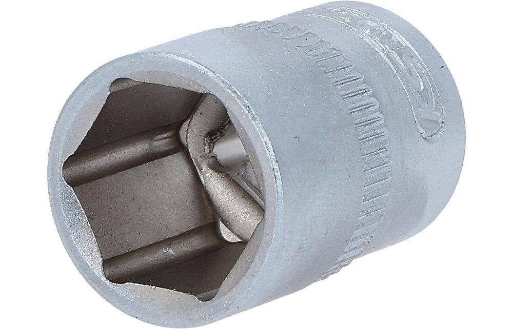 Ein Nahaufnahmebild eines Metallschraubenschlüsselkopfes, der sein sechseckiges Inneres und seine strukturierte Außenseite für besseren Griff zeigt.