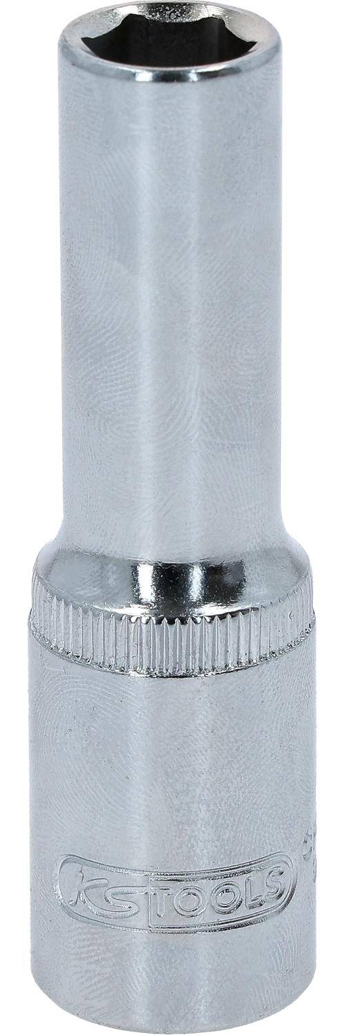 Ein glänzender, gerillter Metallsteckschlüssel mit zylindrischer Form, der zum Anziehen oder Lösen von Schrauben verwendet wird, steht vor einem schlichten Hintergrund.